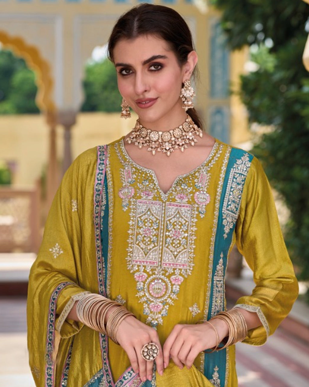 Main Mast Gold Heavy Embroidery Work Silk Graceful Melody