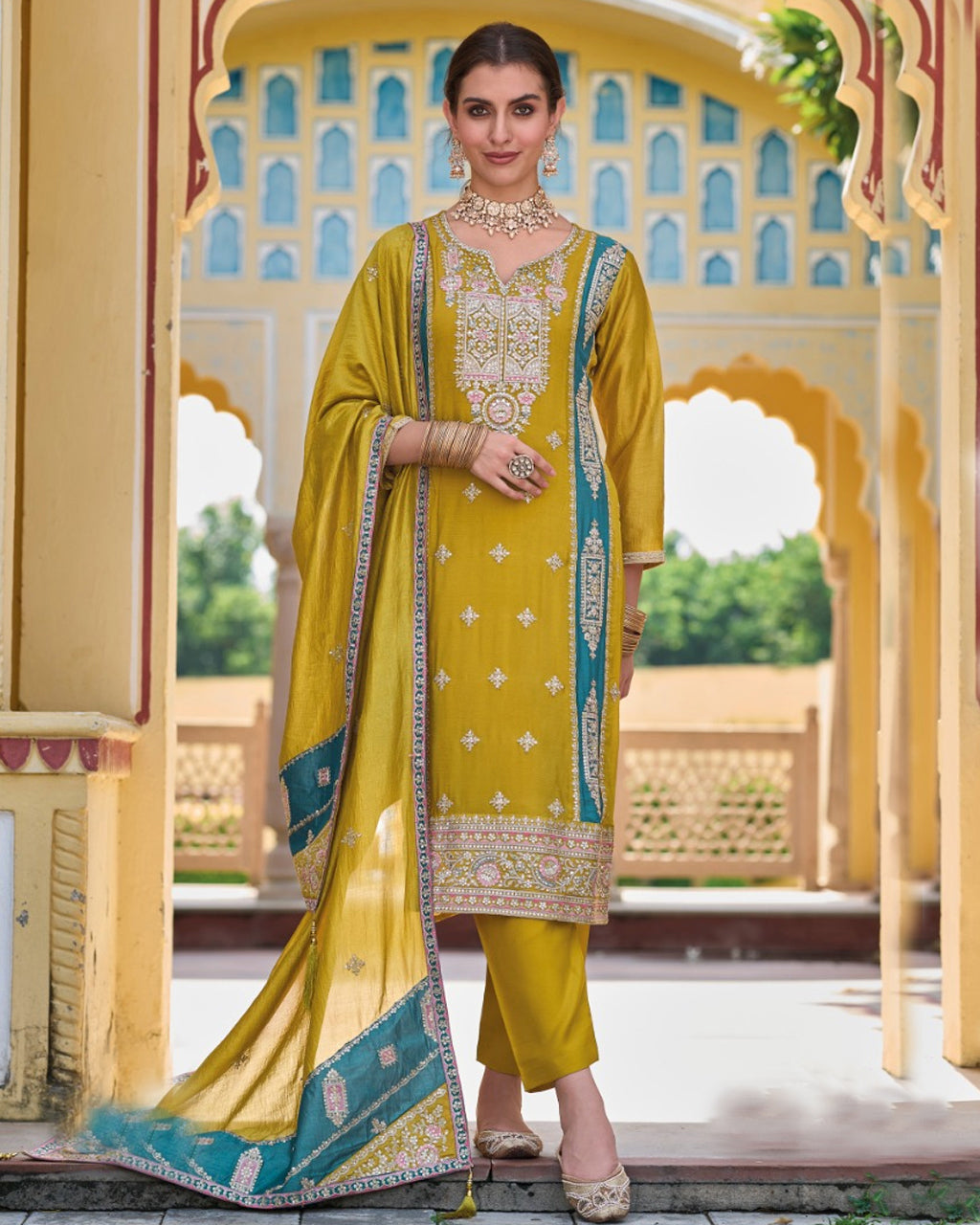 Main Mast Gold Heavy Embroidery Work Silk Graceful Melody