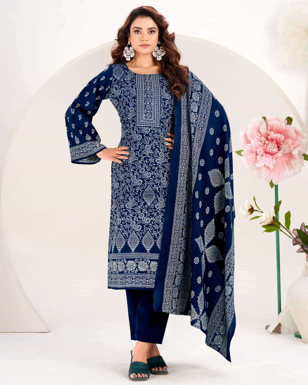 Royal Blue Metallic Woollen Pashmina Luxe Drape Set