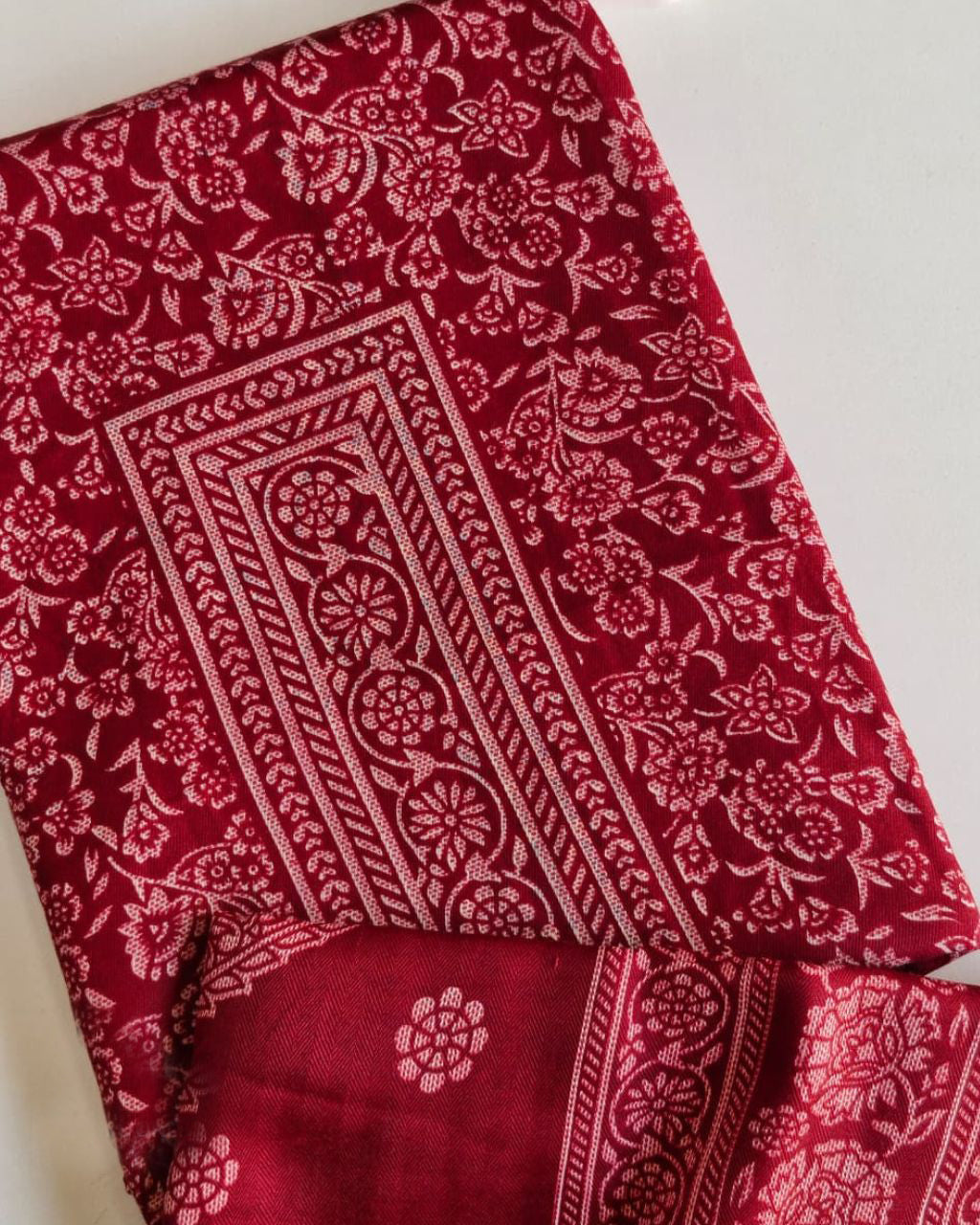 French Winery Red Woollen Pashmina Statement Set