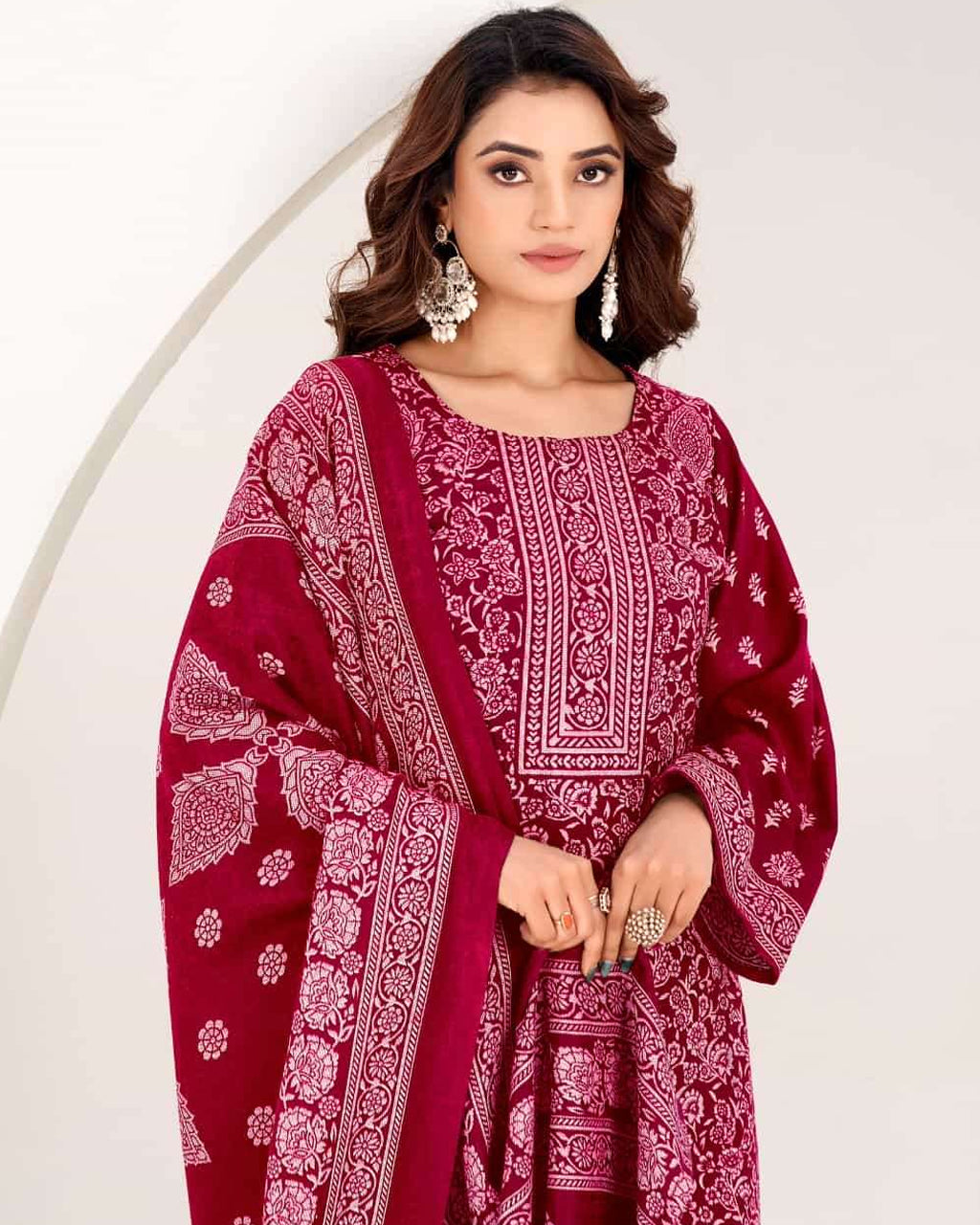 French Winery Red Woollen Pashmina Statement Set