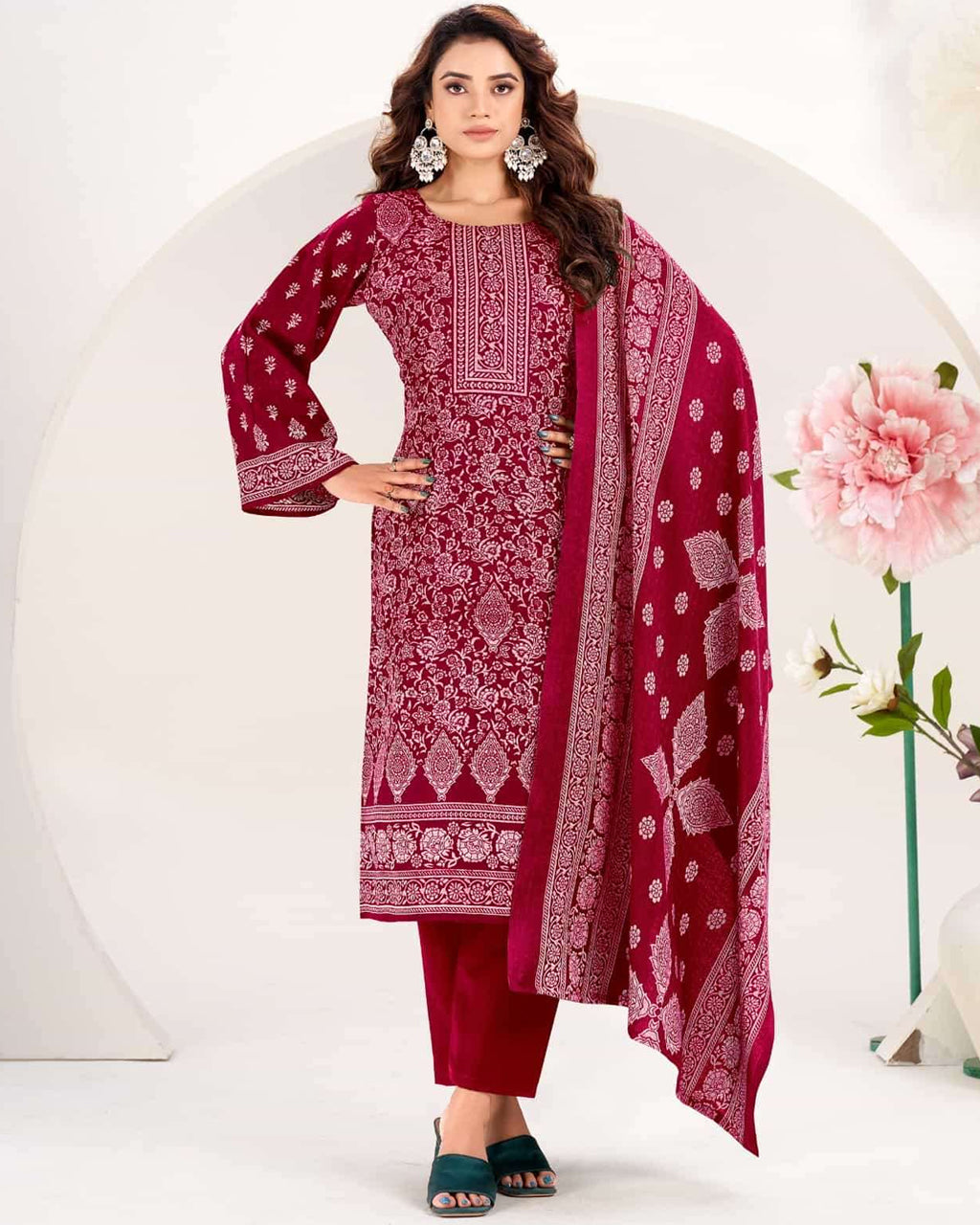 French Winery Red Woollen Pashmina Statement Set