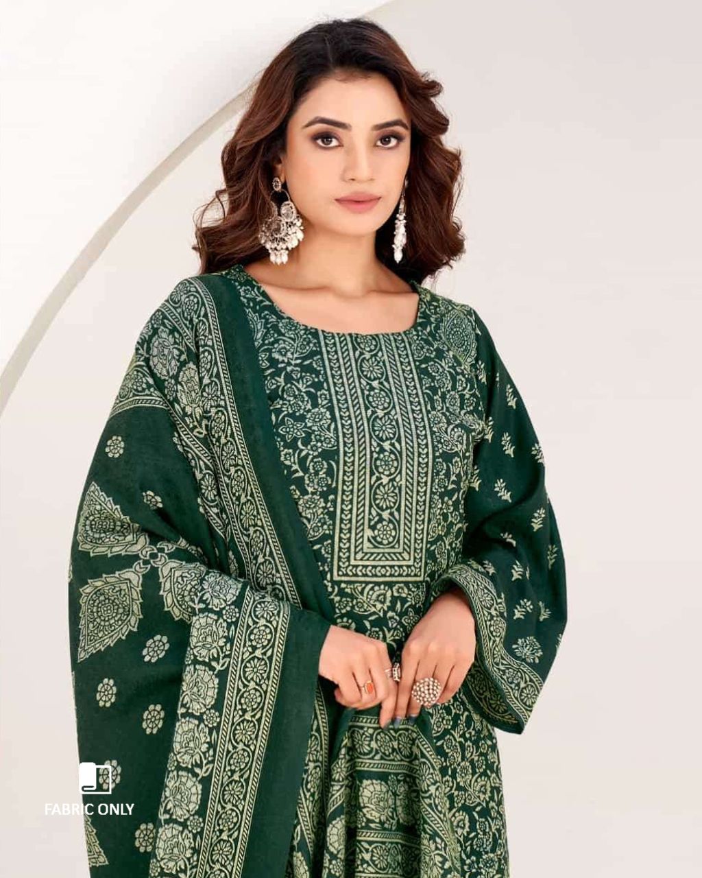 Nightly Woods Green Woollen Spun Pashmina Unstitched Dress Material