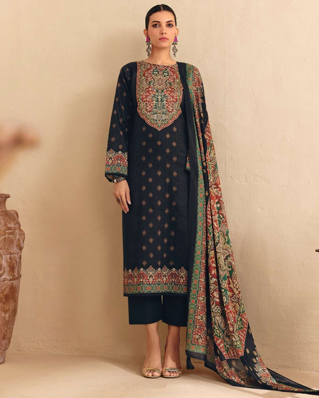 Piano Black Jaam Cotton Khatli Handcrafted Noir Edit